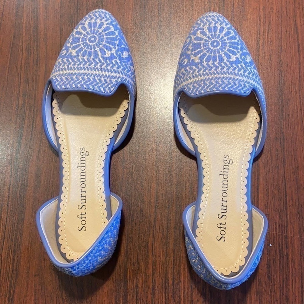 Soft Surroundings blue and cream shoes flats  vacation and cruise size 6
C